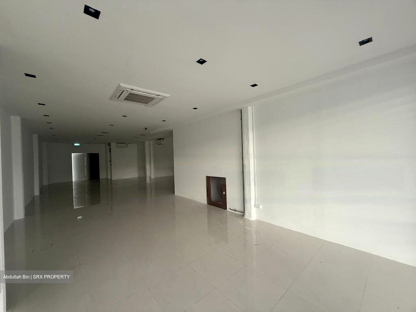 Upper Thomson Road (D20), Shop House #568705331